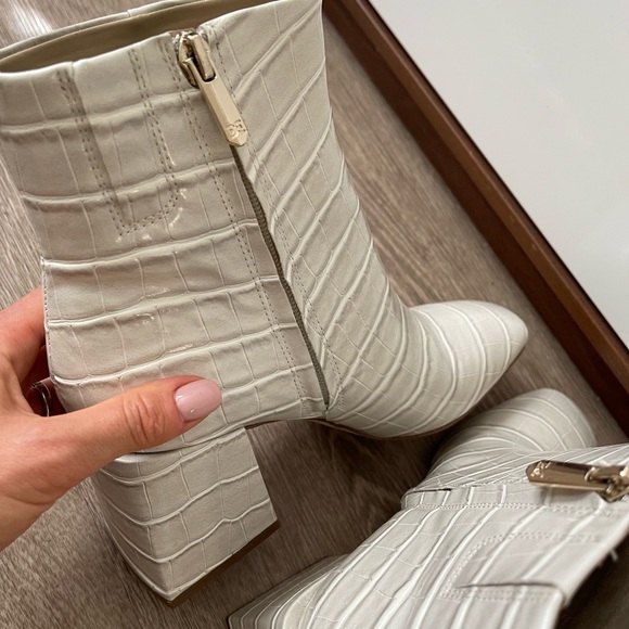 SAM EDELMAN Leather Bootie - Picture 9 of 12